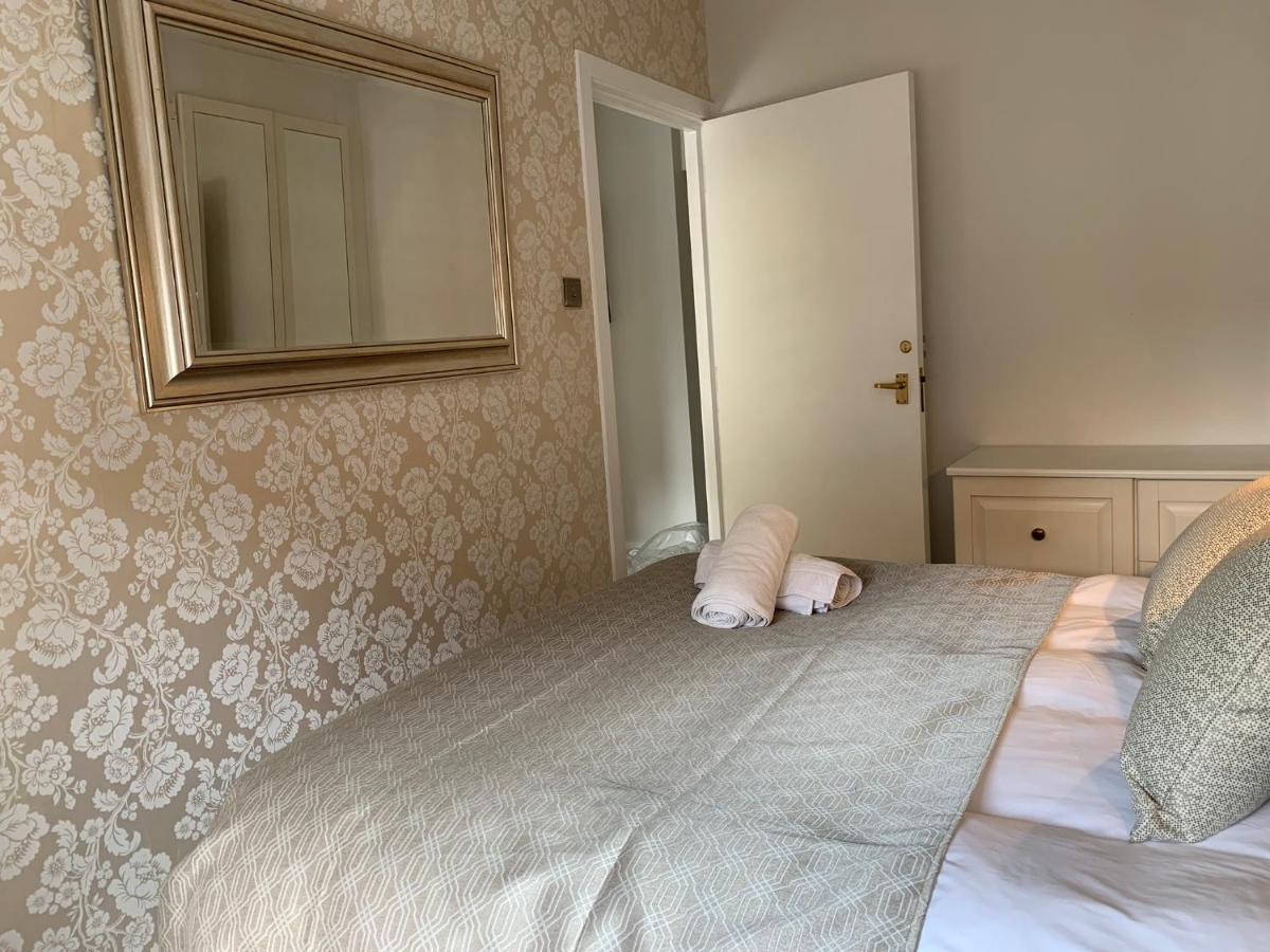 4 The Courtyard Central Windsor 2Br Ngoại thất bức ảnh