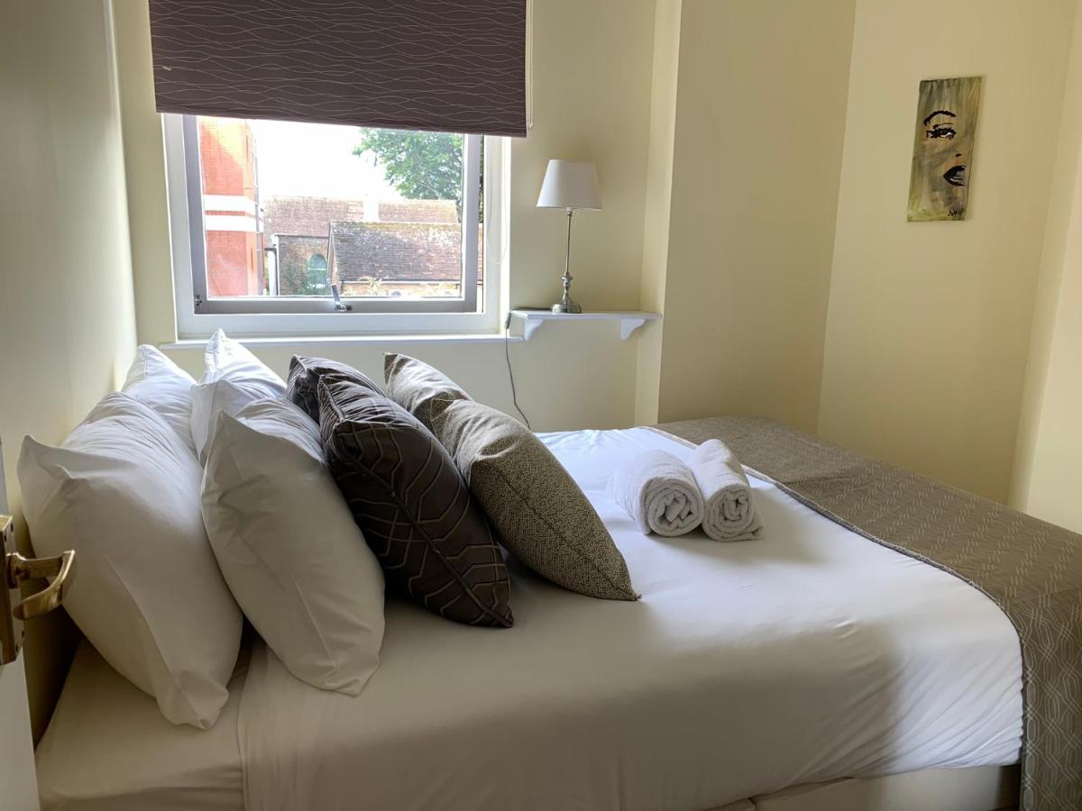 4 The Courtyard Central Windsor 2Br Ngoại thất bức ảnh